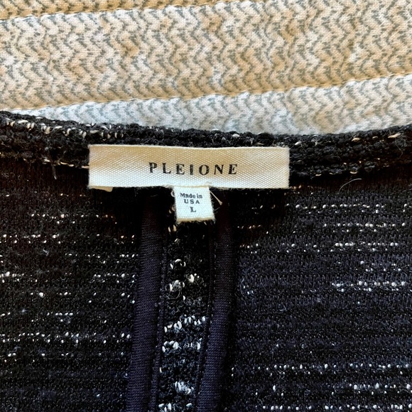 Pleione open front duster - Picture 2 of 7